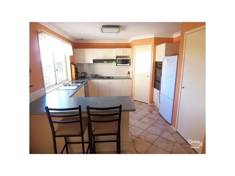 8 Wilton Drive, East Maitland NSW 2323