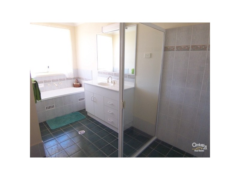 8 Wilton Drive, East Maitland NSW 2323