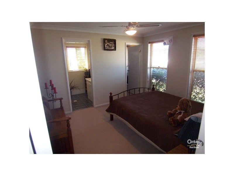 50 Streeton Drive, Metford NSW 2323