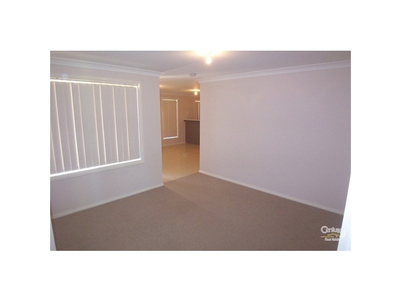 2 Neptune Close, Rutherford NSW 2320