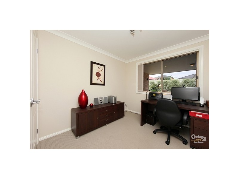 4 Curtis Close, Raworth NSW 2321