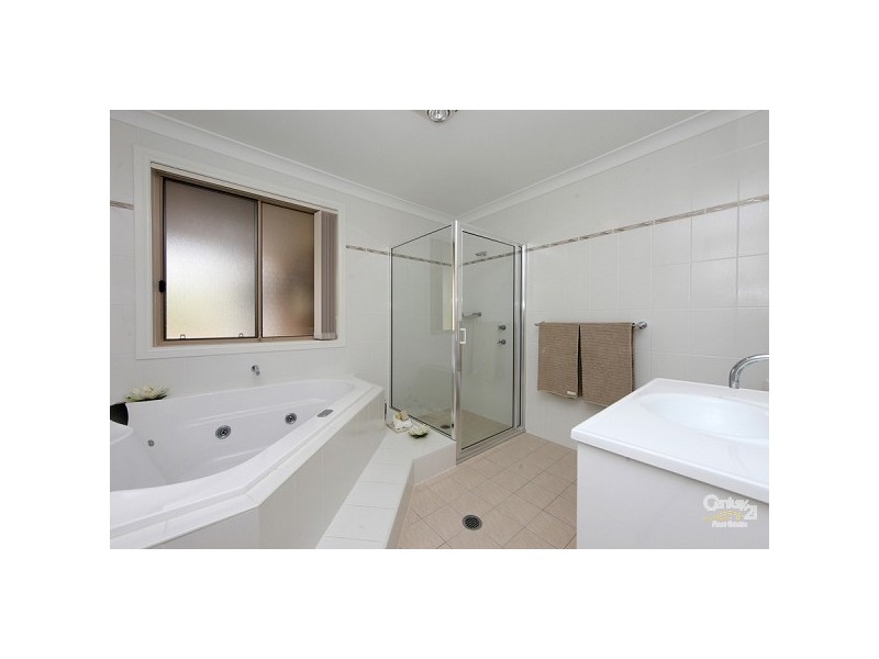 4 Curtis Close, Raworth NSW 2321