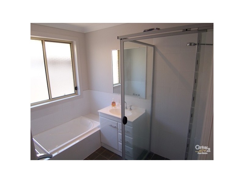 52 Sale Street, Greta NSW 2334