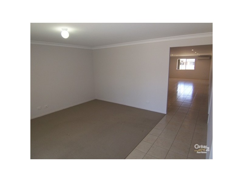 52 Sale Street, Greta NSW 2334