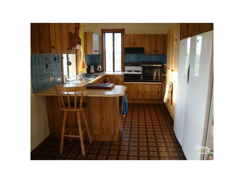 677 Wollombi Road, Bishops Bridge NSW 2326