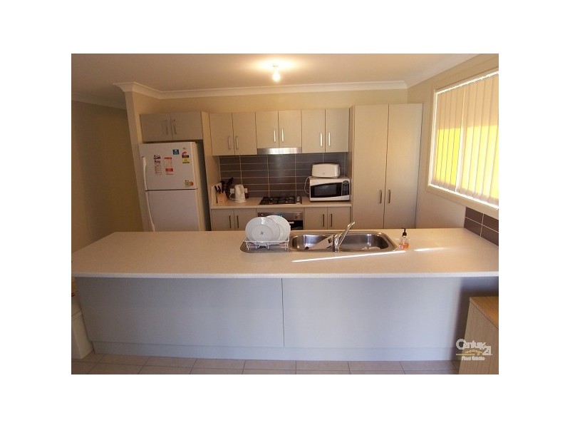 1/8 Neptune Close, Rutherford NSW 2320