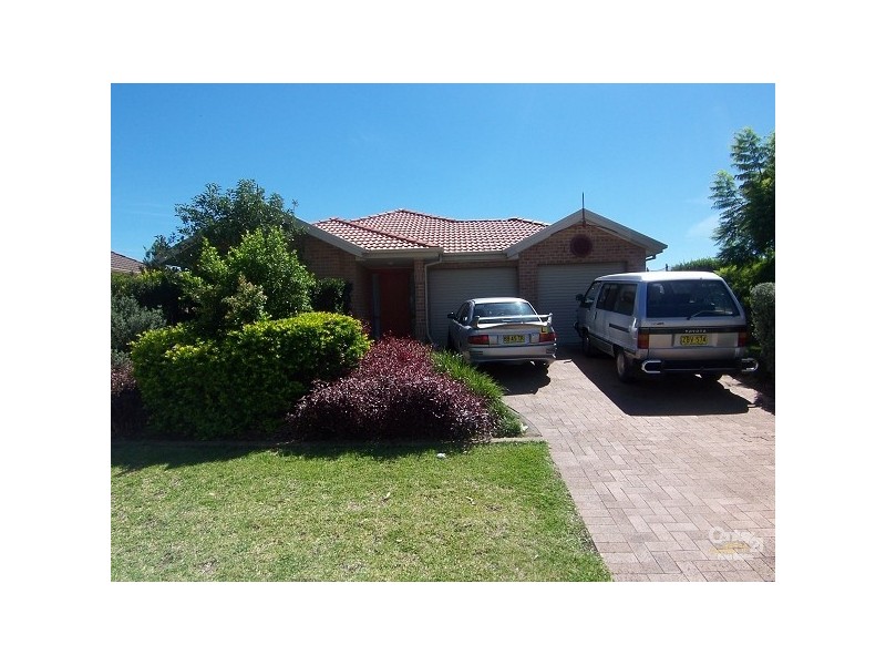 13 Lowe Street, Metford NSW 2323