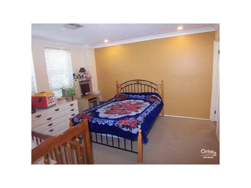 13 Lowe Street, Metford NSW 2323