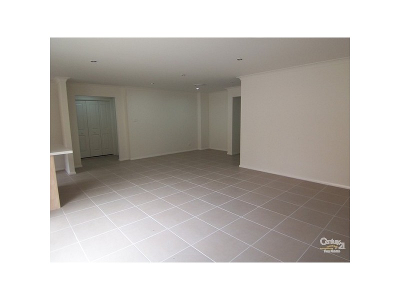 2/18 High Street, East Maitland NSW 2323
