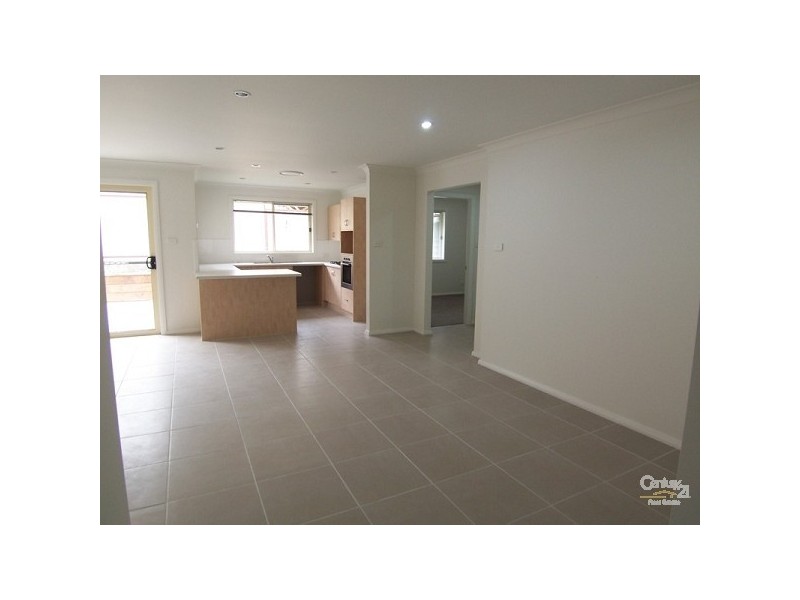 2/18 High Street, East Maitland NSW 2323