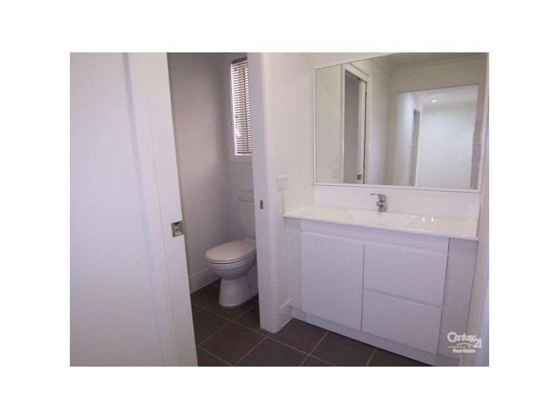 2/18 High Street, East Maitland NSW 2323