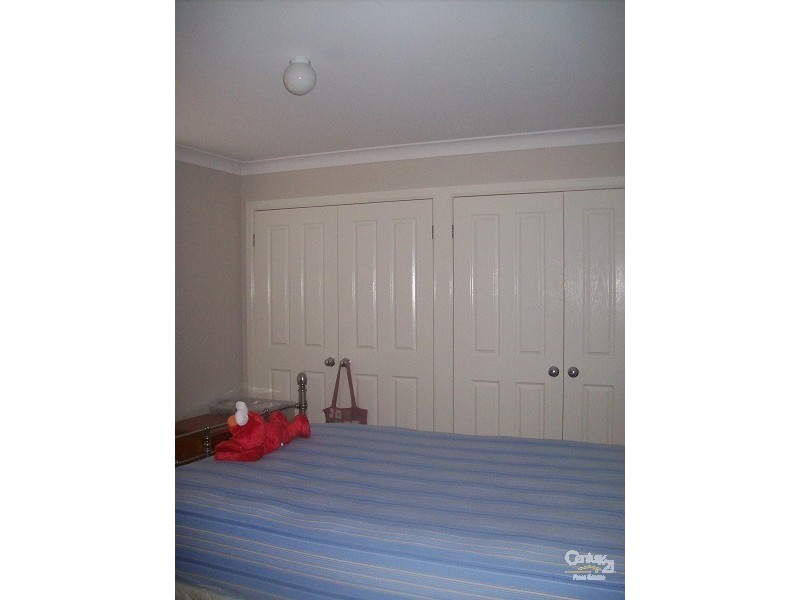 1/8 McCubbin Close, Metford NSW 2323