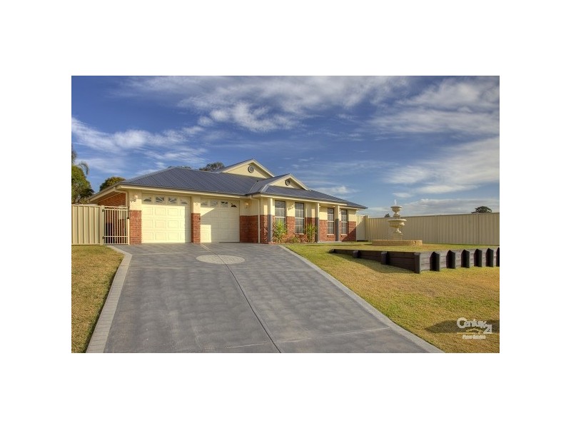 8 Fullford Cove, Aberglasslyn NSW 2320