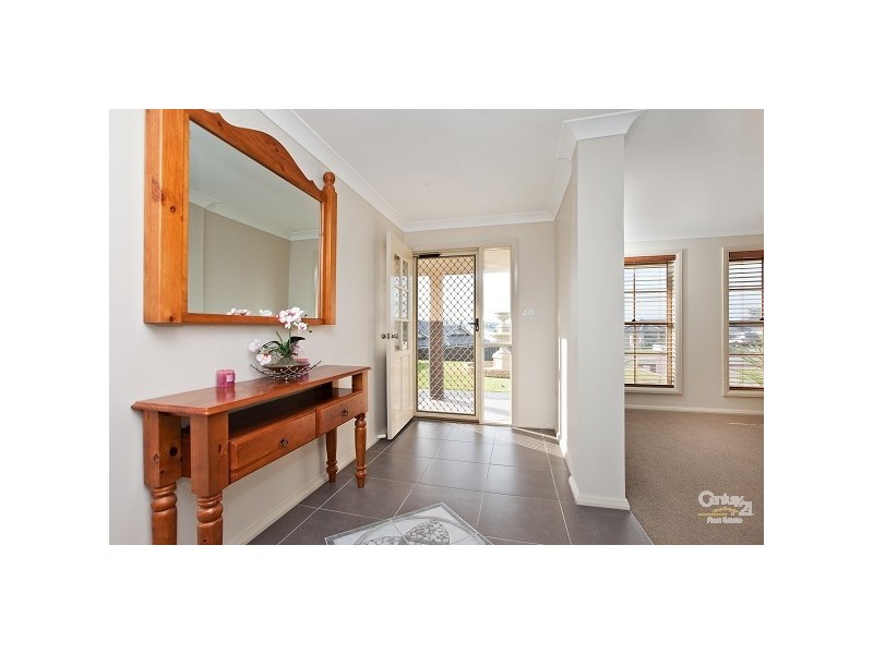 8 Fullford Cove, Aberglasslyn NSW 2320