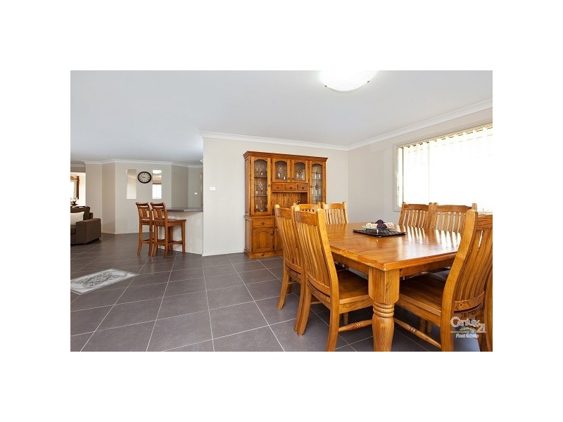 8 Fullford Cove, Aberglasslyn NSW 2320