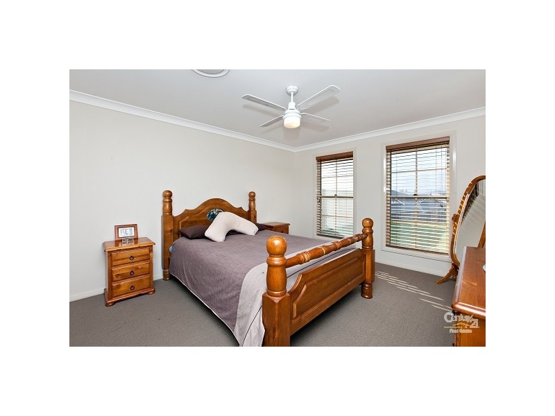 8 Fullford Cove, Aberglasslyn NSW 2320