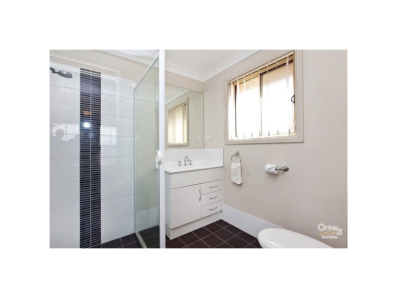 8 Fullford Cove, Aberglasslyn NSW 2320