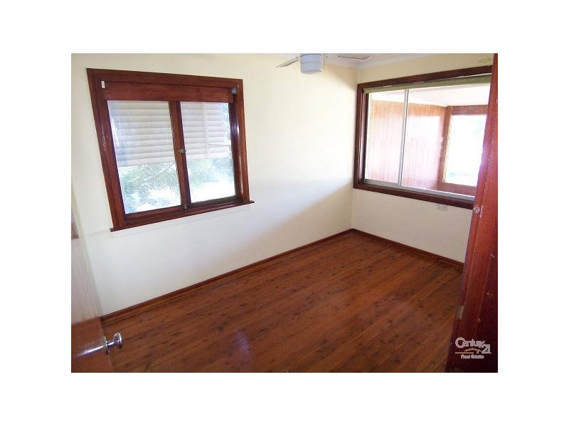 13 Churchill Cr, Rutherford NSW 2320