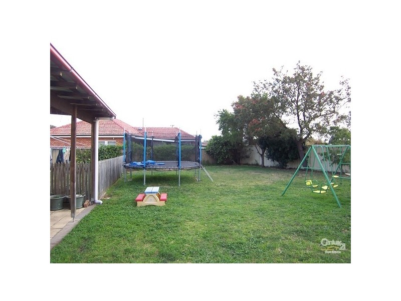 11 Main Road, Heddon Greta NSW 2321