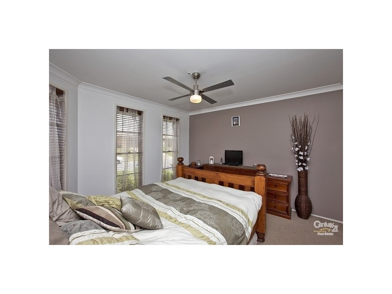 18 Strutt Crescent, Metford NSW 2323