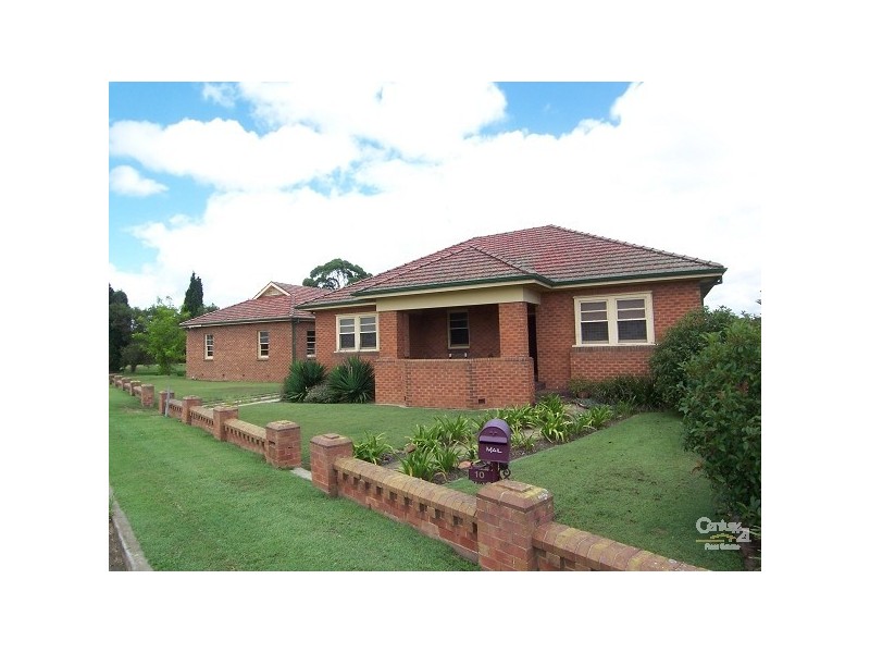 10 Glenarvon Road, Lorn NSW 2320