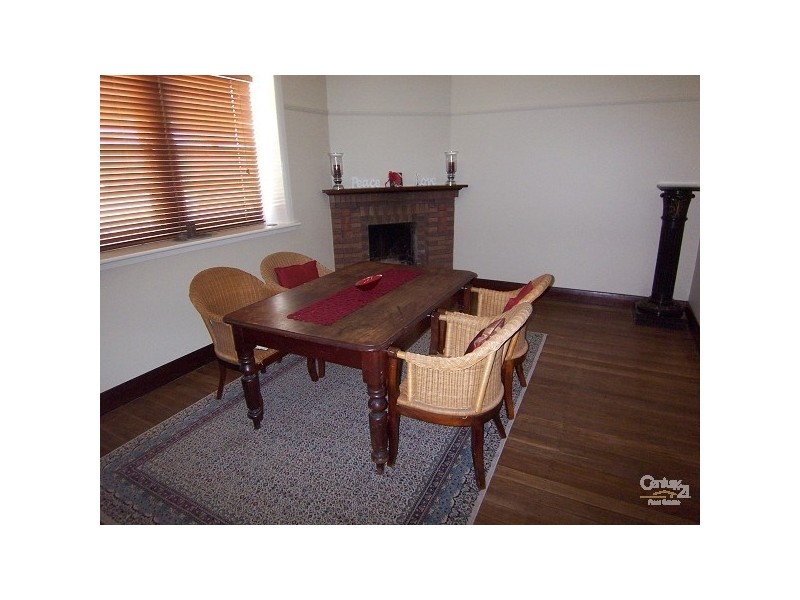 10 Glenarvon Road, Lorn NSW 2320