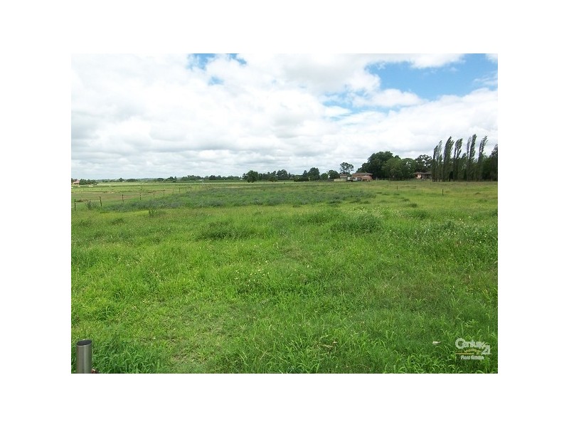 10 Glenarvon Road, Lorn NSW 2320