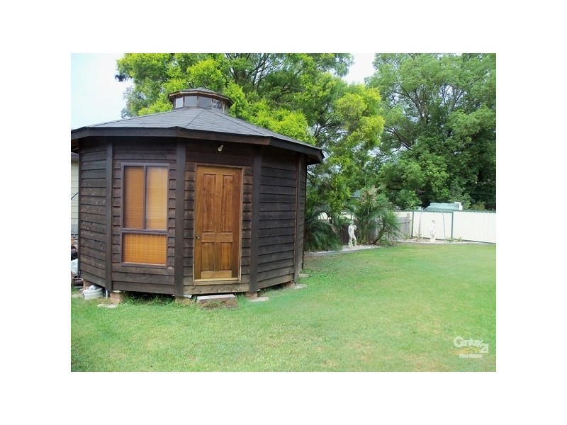 4 Flinders Street, East Maitland NSW 2323