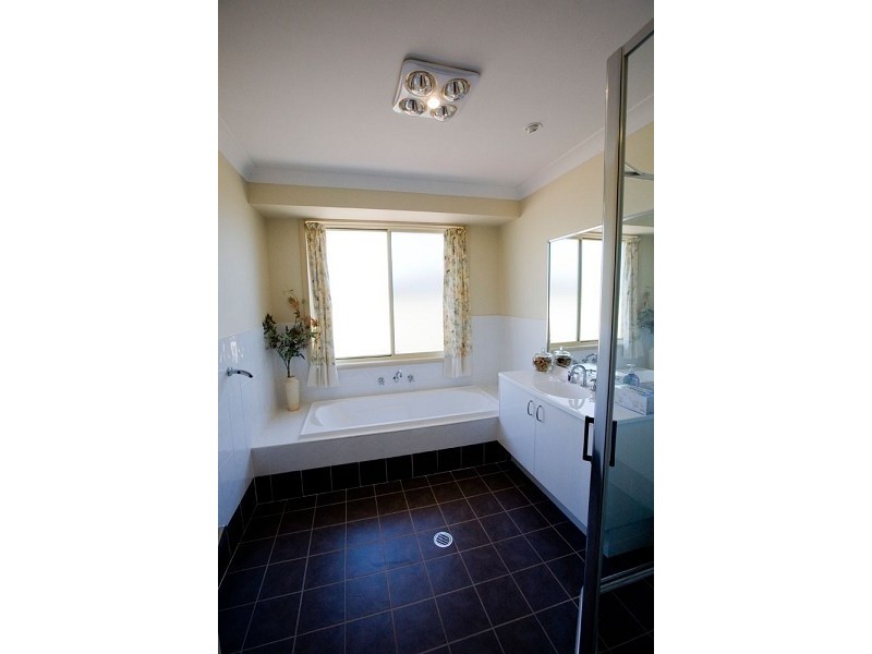 92 HILLVIEW RD, Branxton NSW 2335