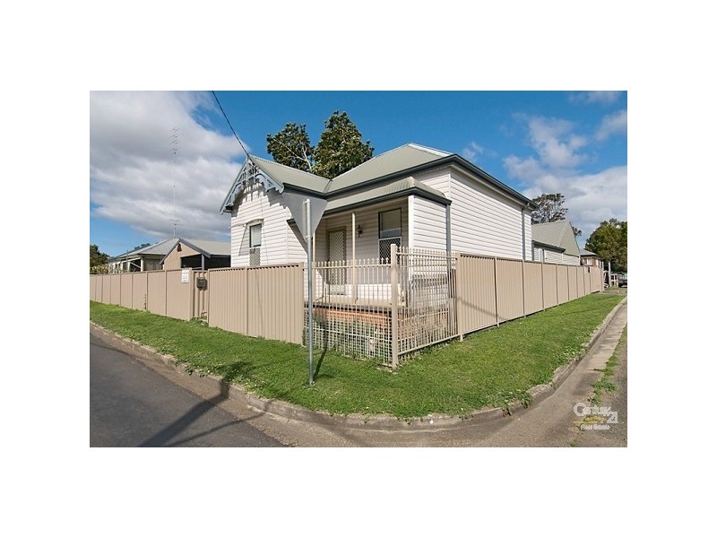 20 Blomfield Street, Maitland NSW 2320
