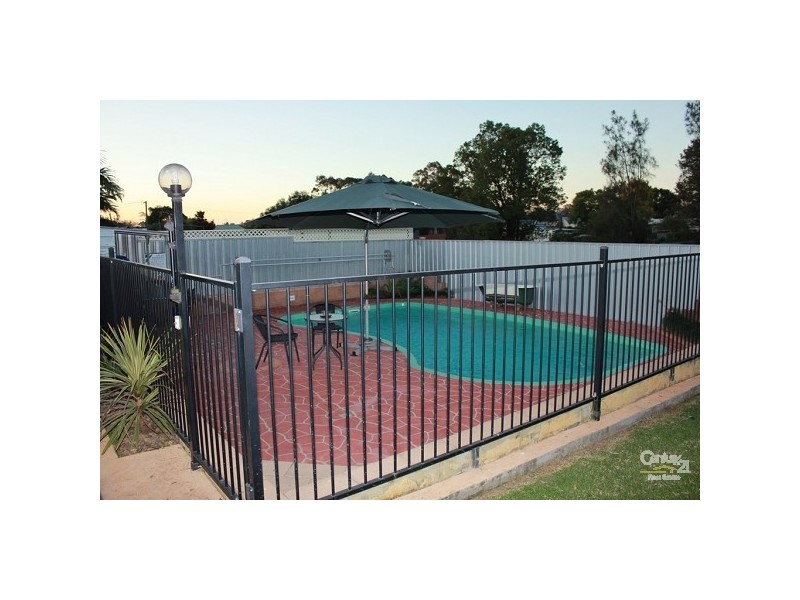 49 Sale Street, Greta NSW 2334