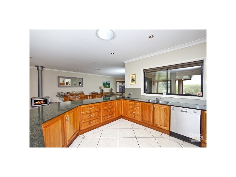 2 Cascade Close, Louth Park NSW 2320