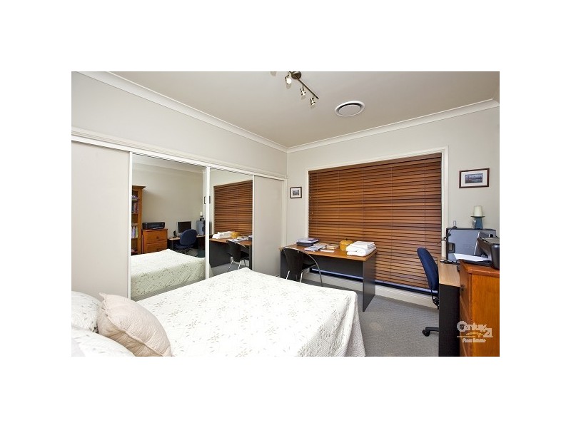 2 Cascade Close, Louth Park NSW 2320