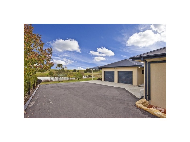 2 Cascade Close, Louth Park NSW 2320