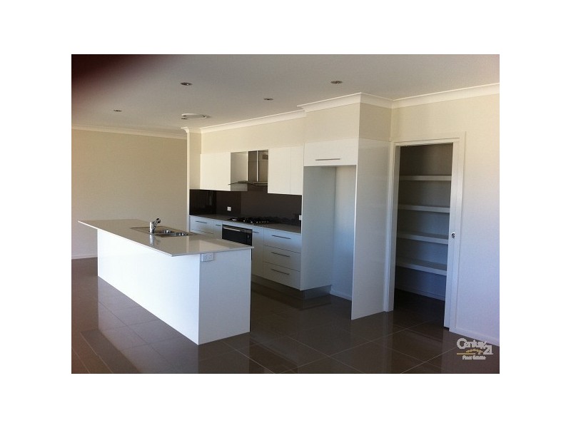 5 Johnson Drive, East Maitland NSW 2323