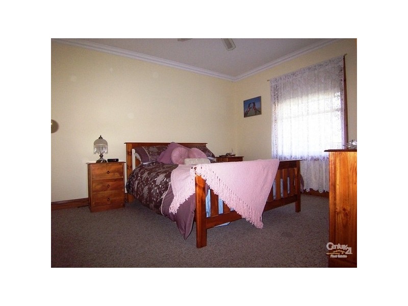 92 Government Road, Weston NSW 2326