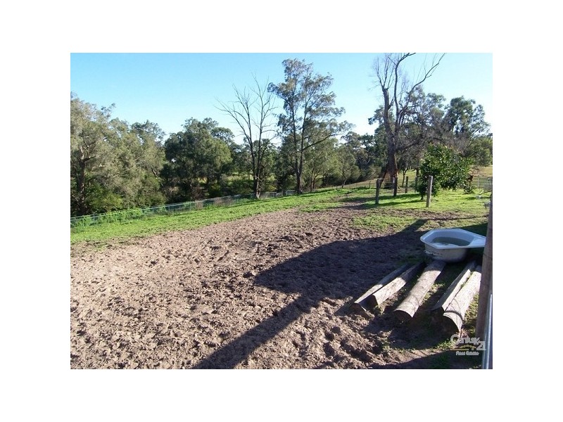 92 Government Road, Weston NSW 2326