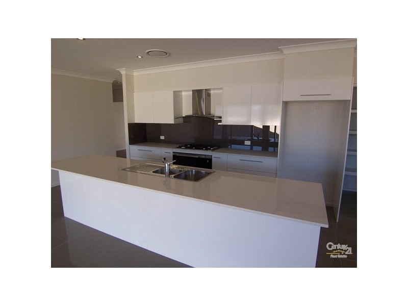 5 Johnson Drive, East Maitland NSW 2323