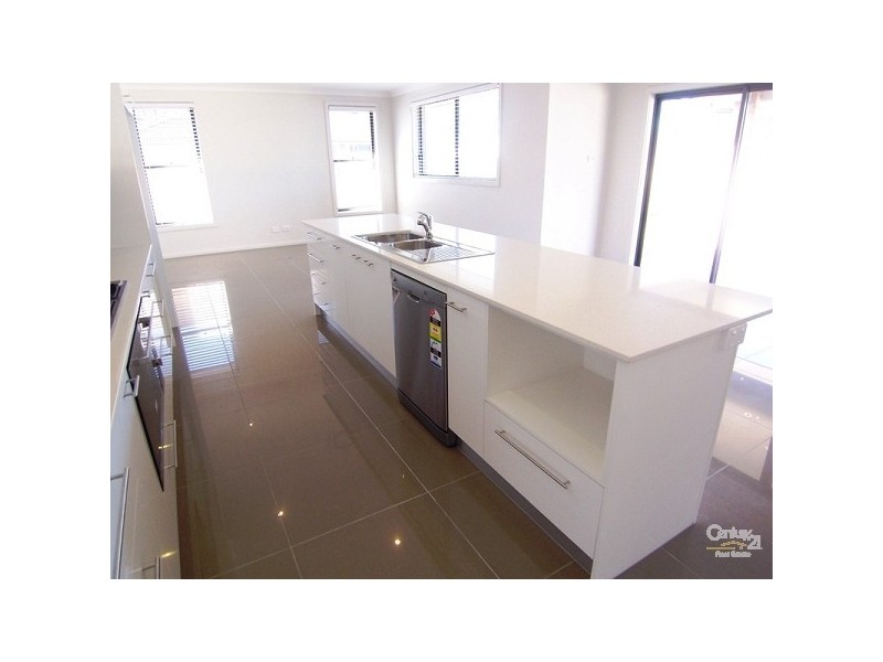 5 Johnson Drive, East Maitland NSW 2323