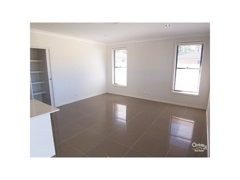 5 Johnson Drive, East Maitland NSW 2323