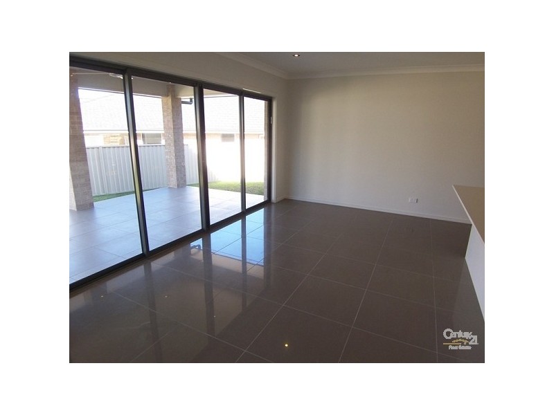 5 Johnson Drive, East Maitland NSW 2323