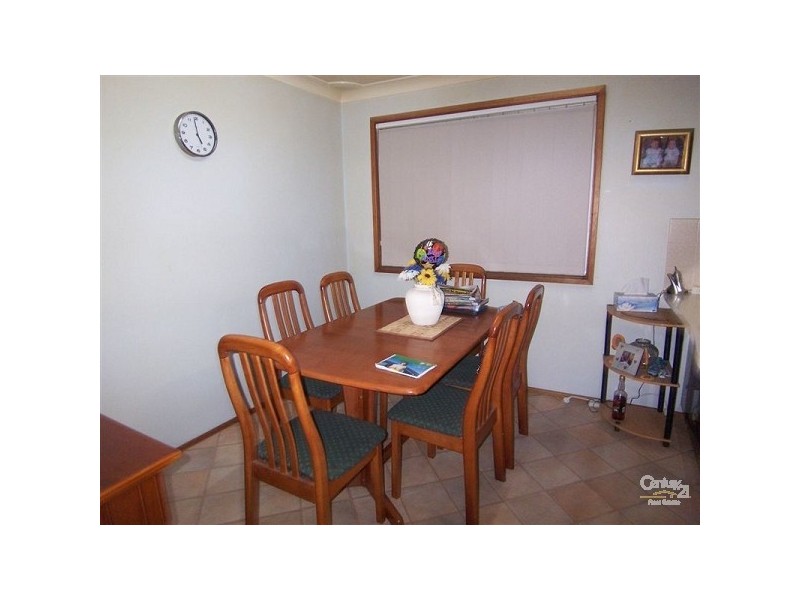 28 Burgess Parade, Tarro NSW 2322