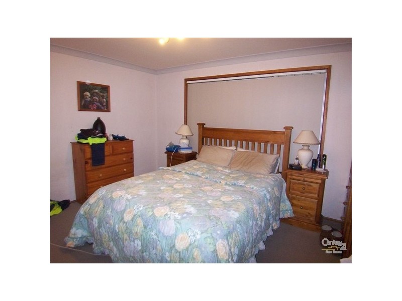 28 Burgess Parade, Tarro NSW 2322