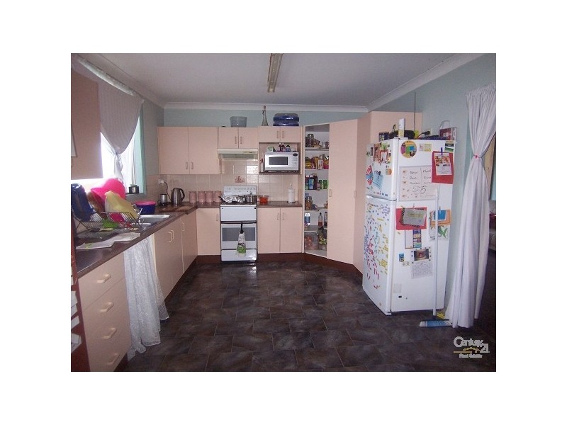 11 Colliery Street, Stanford Merthyr NSW 2327