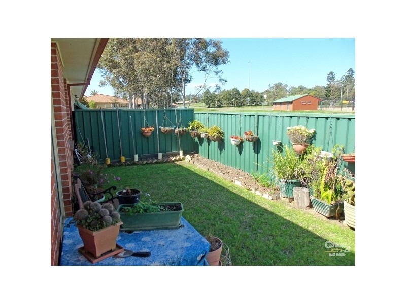 4/4 Justine Parade, Rutherford NSW 2320