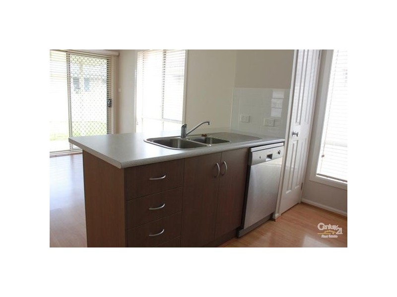 1/8 McCubbin Close, Metford NSW 2323