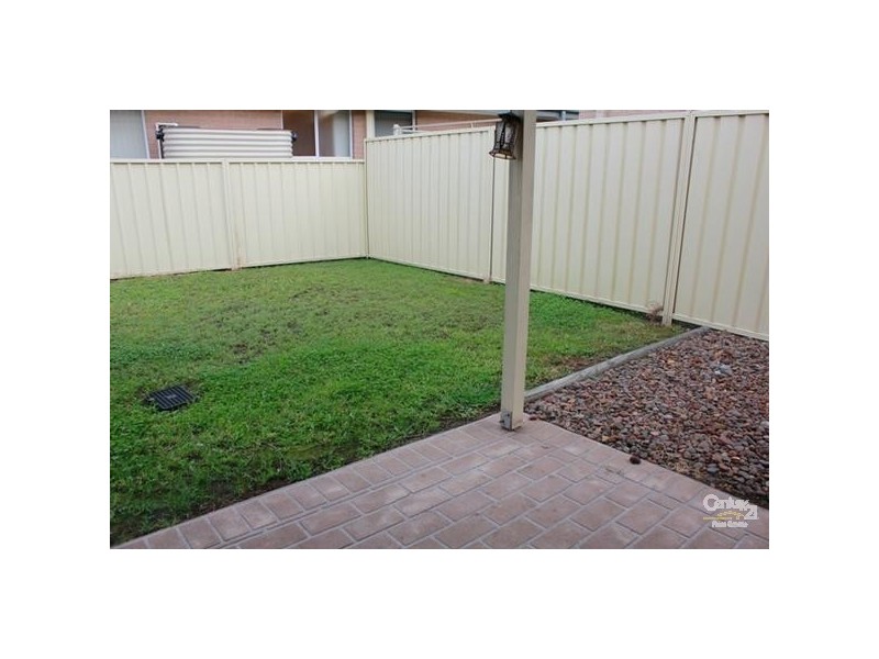 1/8 McCubbin Close, Metford NSW 2323