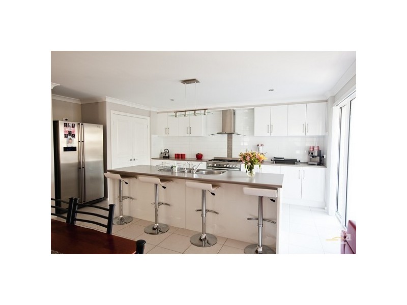 15 Fullford Cove, Aberglasslyn NSW 2320