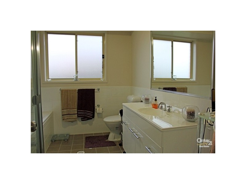 34 Niven Parade, Rutherford NSW 2320