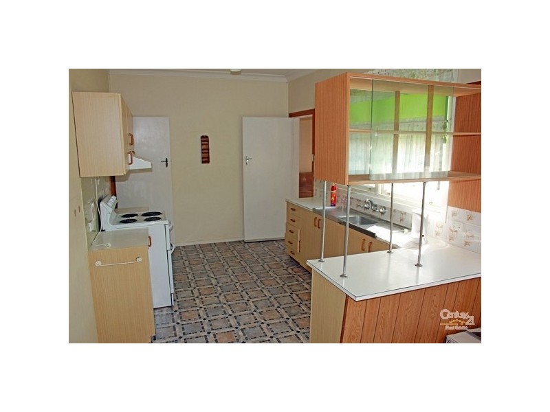 4 Alexandra Avenue, Rutherford NSW 2320